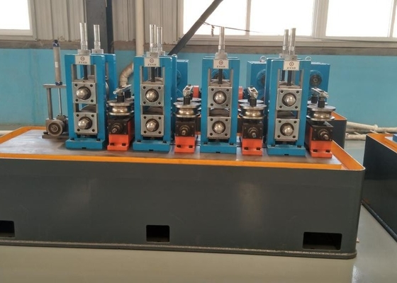 정밀도 관 분쇄기 직경 76mm-153mm 속도 60m/최소 대형 API 파이프 블루